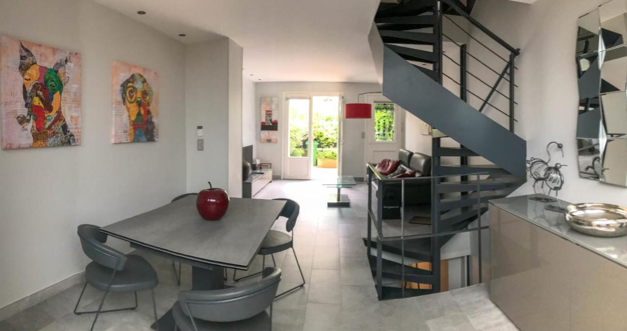 Charming Townhouse With Garden In The City Of Love 巴黎 外观 照片