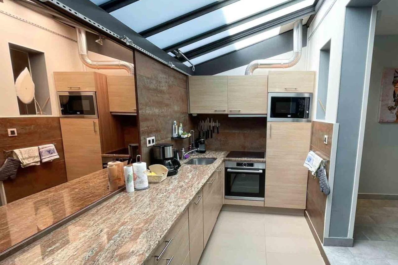 Charming Townhouse With Garden In The City Of Love 巴黎 外观 照片