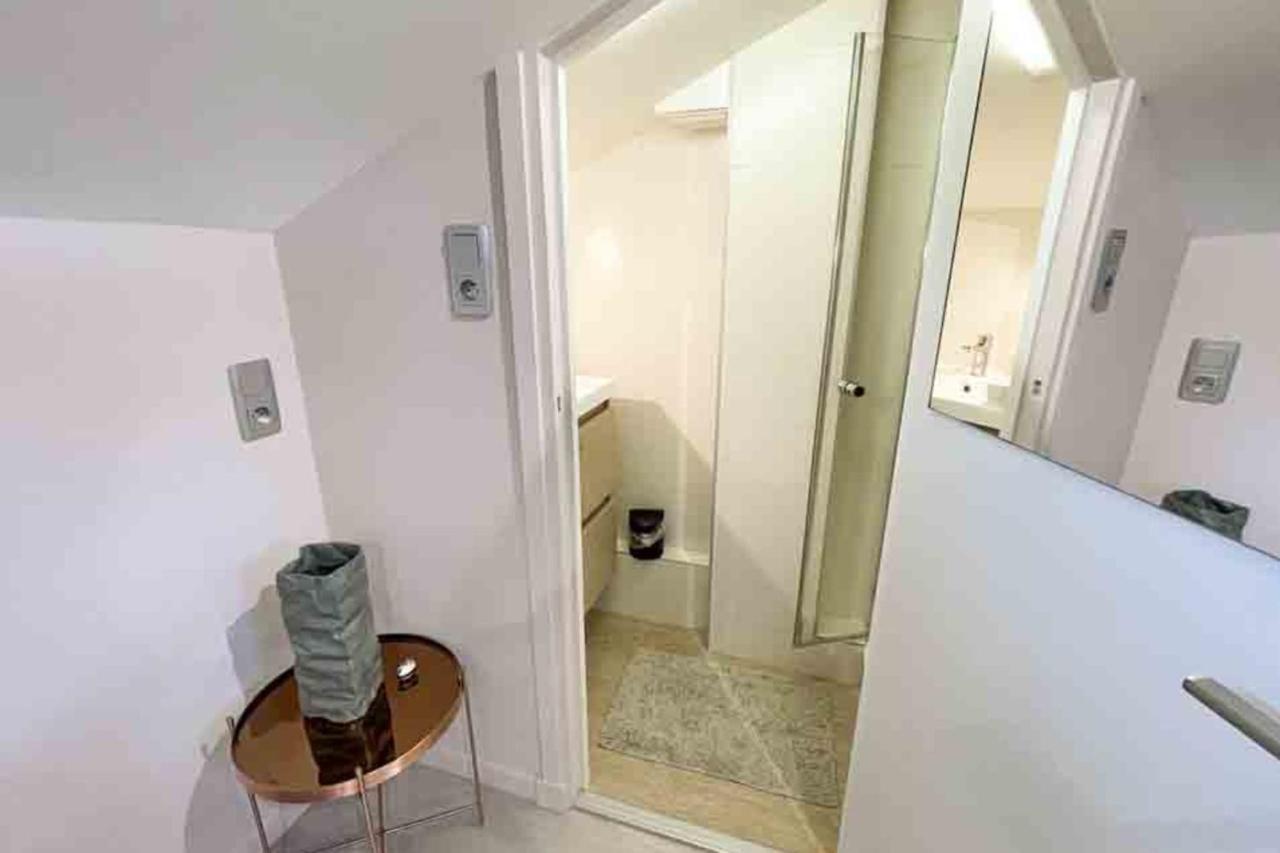 Charming Townhouse With Garden In The City Of Love 巴黎 外观 照片